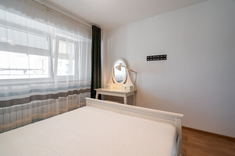 Banu Manta 18, adiacent Piata Victoriei, comision 0%.